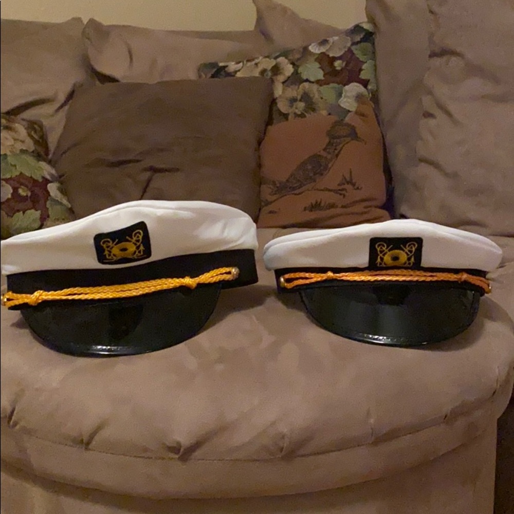 Pack of 2 sailors hats